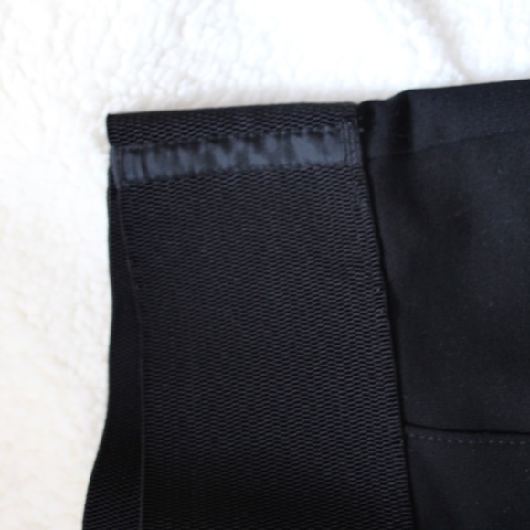 Nygard Slims by Peter Nygard Black Capri Pants Size S/P 6-8 - Picture 3 of 6